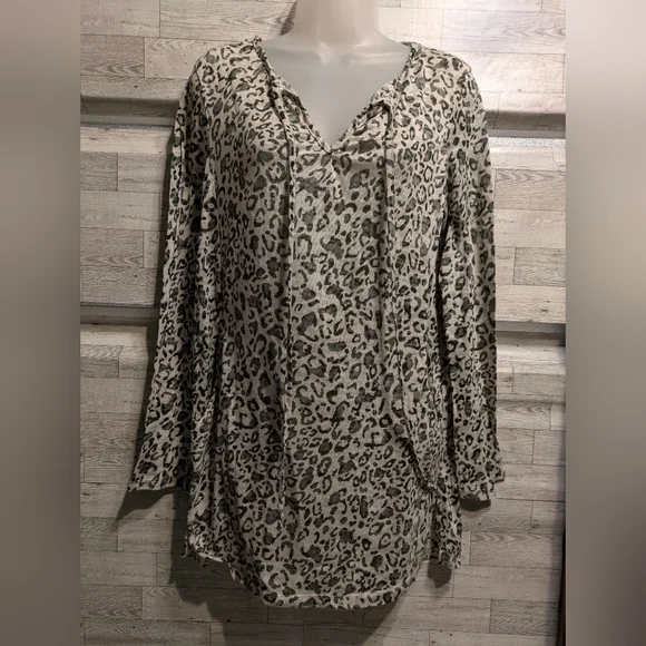 Catalina Black and White Animal Print Top - Picture 2 of 5